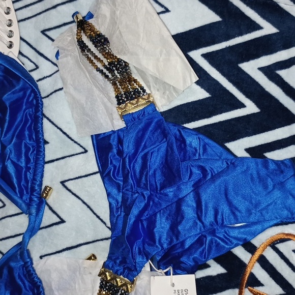 Beach Bunny Out Of Your League Sm Tri top MD Skimpy DBL HIP Bottom Sapphire NWT - Picture 3 of 13